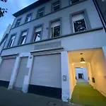 Gemuetliche, Helle, Ruhige Wohnung Im Zentrum Von Duesseldorf