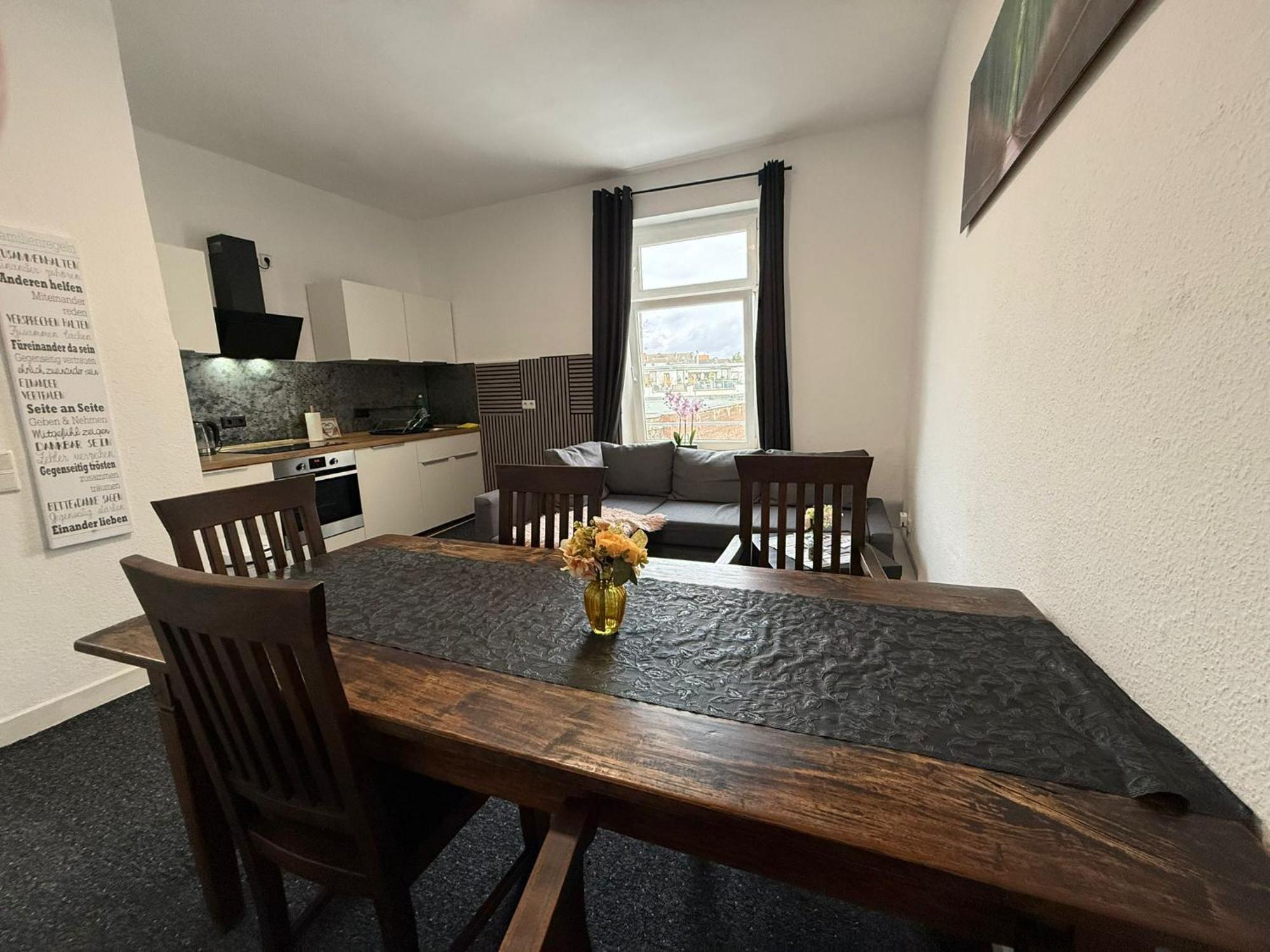 Apartment Gemuetliche, Helle, Ruhige Im Zentrum Von Dusseldorf