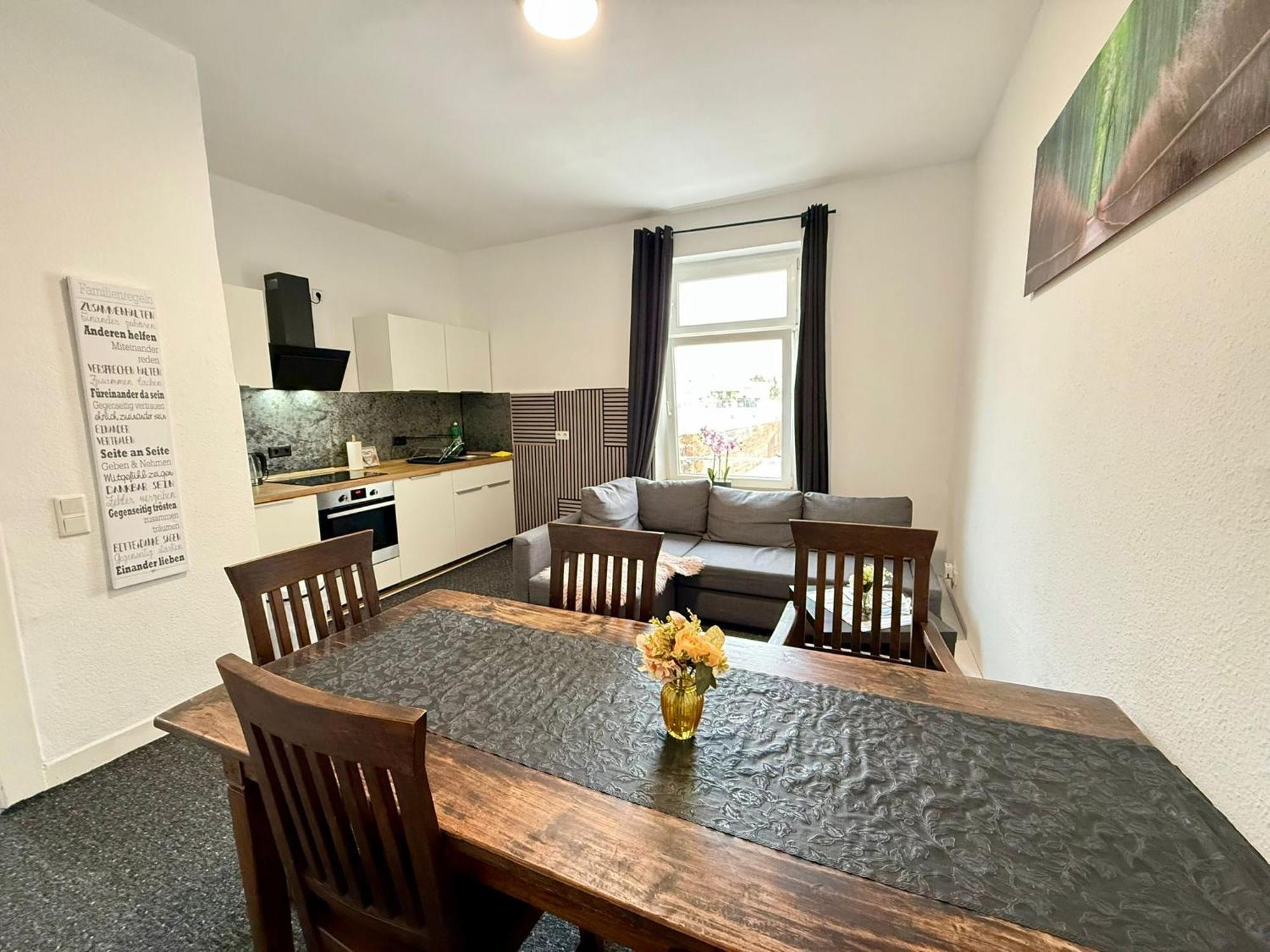 Apartment Gemuetliche, Helle, Ruhige Im Zentrum Von *