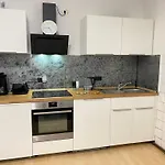 Gemuetliche, Helle, Ruhige Im Zentrum Von Apartment